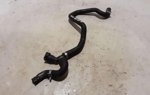 Volvo XC60 Engine coolant pipe/hose 32222643