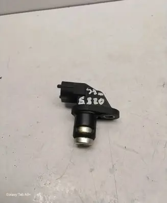Mercedes-Benz E W211 Camshaft position sensor A0041536928