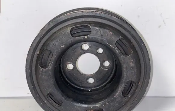 Audi A4 S4 B5 8D Crankshaft pulley 058105251