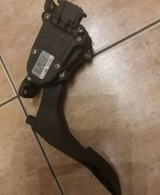 Volkswagen Golf IV Accelerator throttle pedal 6Q1721503B 6PV00849501
