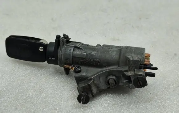 Audi A3 S3 8L Ignition lock 4B0905851C