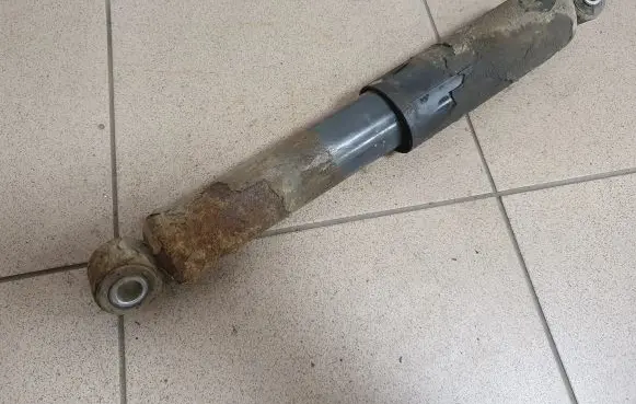 Iveco Daily 4th gen Front shock absorber/damper