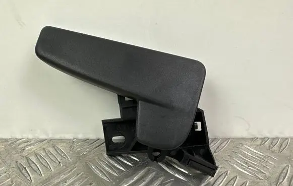 Engine bonnet (hood) release handle