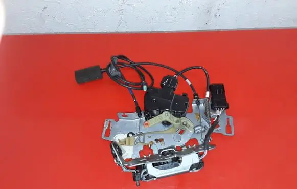 Chrysler Grand Voyager V Sliding door lock 3017171