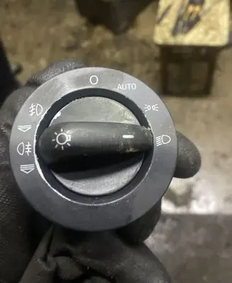 Audi A6 S6 C6 4F Light switch