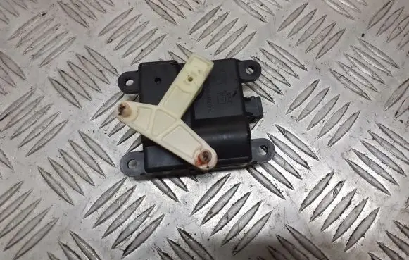 Nissan Almera N16 A/C air flow flap actuator/motor 3T050-30820
