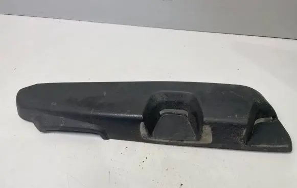 Volvo XC90 Front door seat control surround trim 91744221