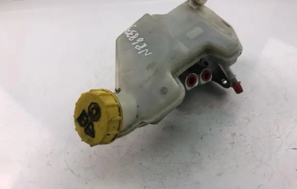 Ford Fusion Master brake cylinder 1695057