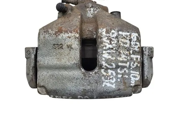 Volkswagen Golf VI Front brake caliper 