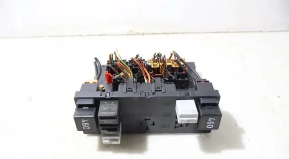 Volkswagen Touran I Central body control module