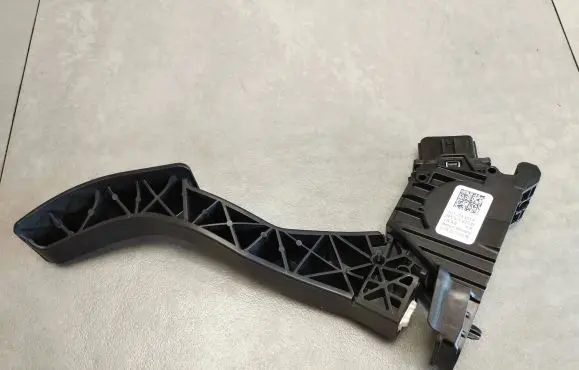 Skoda Octavia Mk4 Accelerator throttle pedal 5Q1723503K
