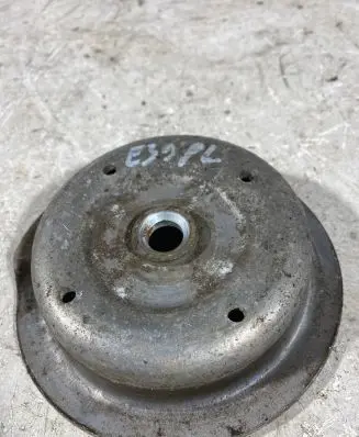 BMW 5 E39 Coil spring mount 