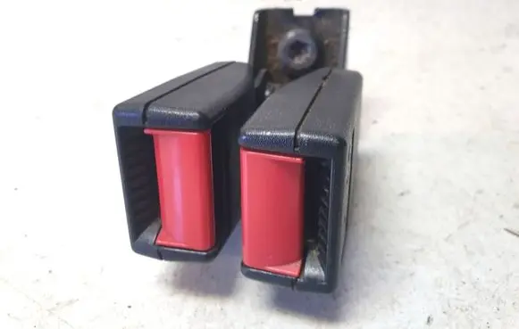 Opel Zafira A Rear seatbelt buckle 90580904