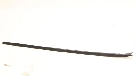 Volkswagen Touran III Windshield trim 5TA854328