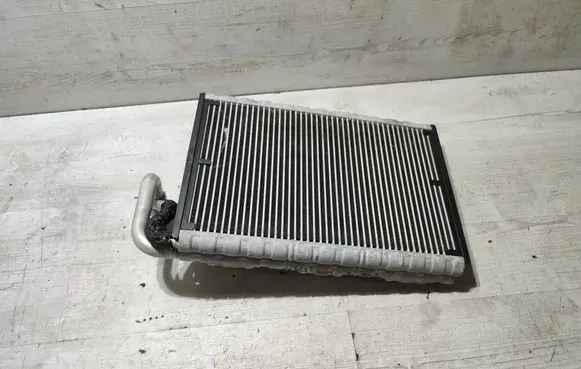 Mercedes-Benz GLK (X204) Air conditioning (A/C) radiator (interior) 