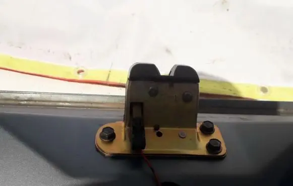 Mitsubishi Carisma Tailgate/trunk/boot lock/catch/latch