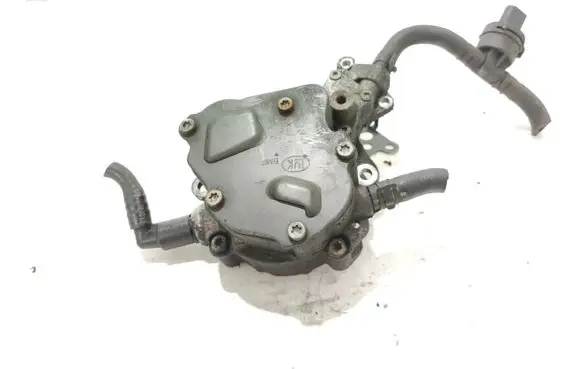 Volkswagen Golf V Vacuum pump