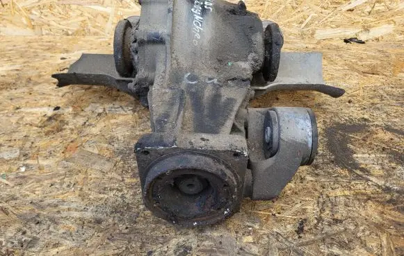 Volkswagen PASSAT B5 Rear differential CUC 28018