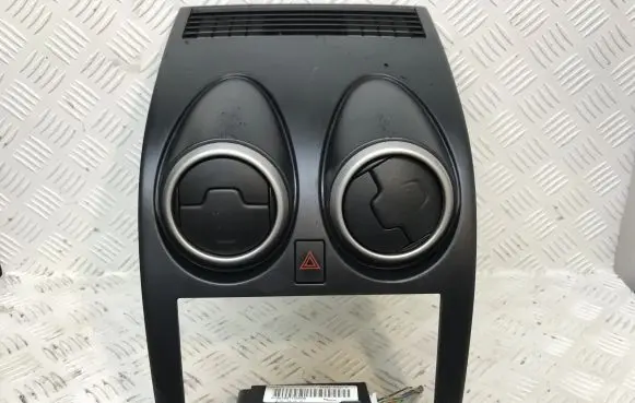 Nissan Qashqai Dash center air vent grill 68260JD02A 68760JD10A P10381A77100