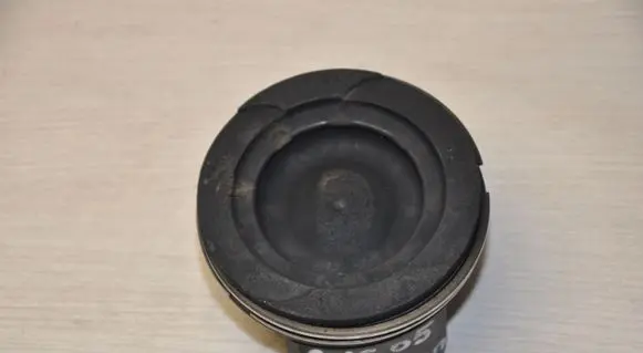 Mercedes-Benz E W213 Piston 