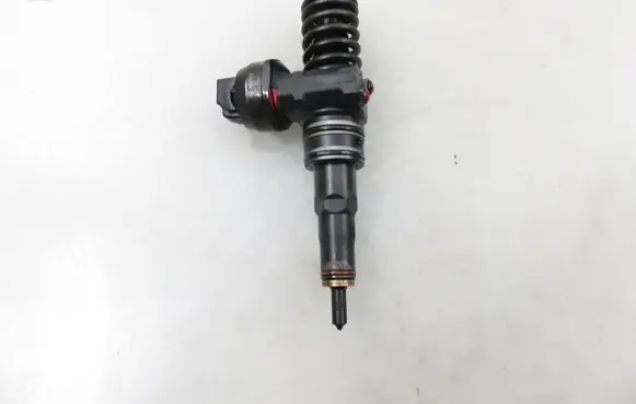 Skoda Fabia Mk1 (6Y) Fuel injector 0414720037 038130073AJ