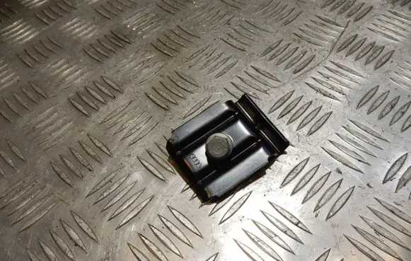 Battery bracket