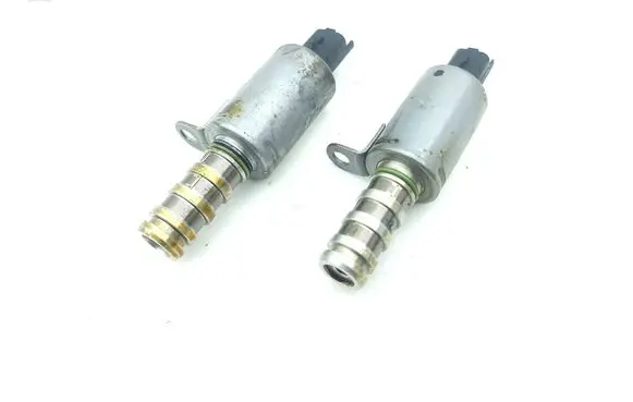 Peugeot 3008 II Camshaft vanos timing valve 9825813780