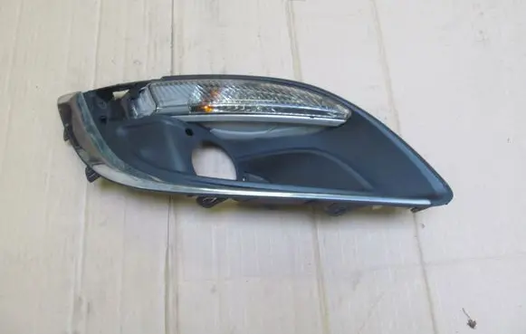 Opel Astra J Front bumper lower grill 13368709