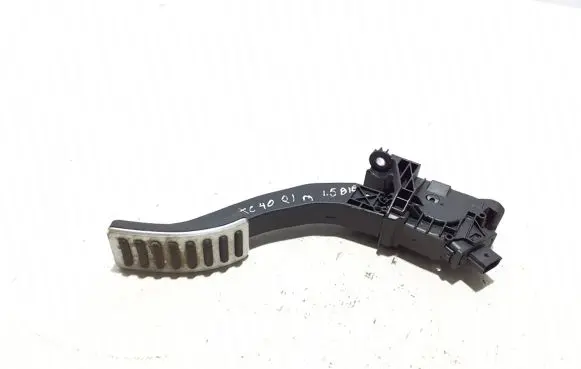 Volvo XC40 Accelerator throttle pedal 32212364