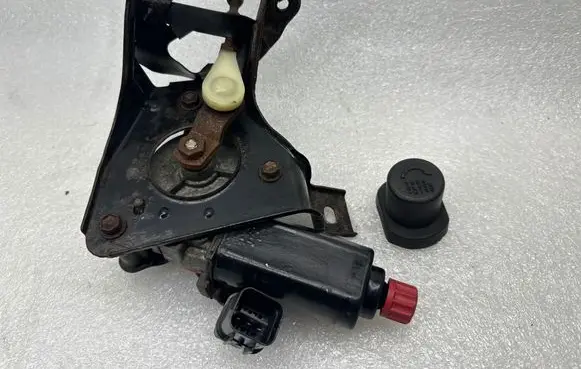 Mitsubishi Eclipse (D21A/D22A/D27A) Headlight level adjustment motor MB542480 861100