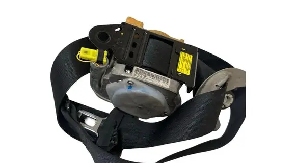 Toyota Avensis T250 Front seatbelt 7322005051