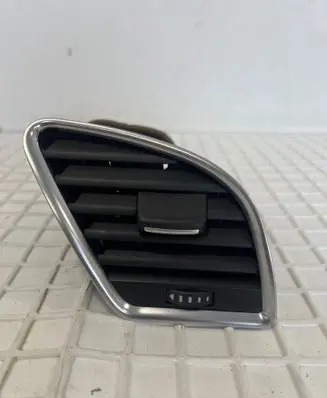 Audi A4 S4 B8 8K Dashboard side air vent grill/cover trim 8T1820902C