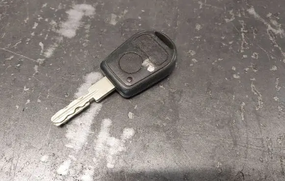 BMW 5 E39 Ignition key/card 51218374067
