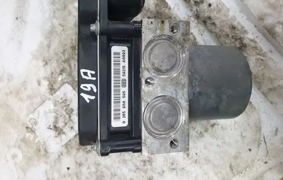 Renault Scenic II - Grand scenic II ABS Pump 8200551143 0265950595