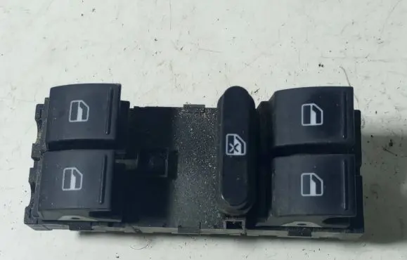 Volkswagen PASSAT B6 Electric window control switch 1K4959857B