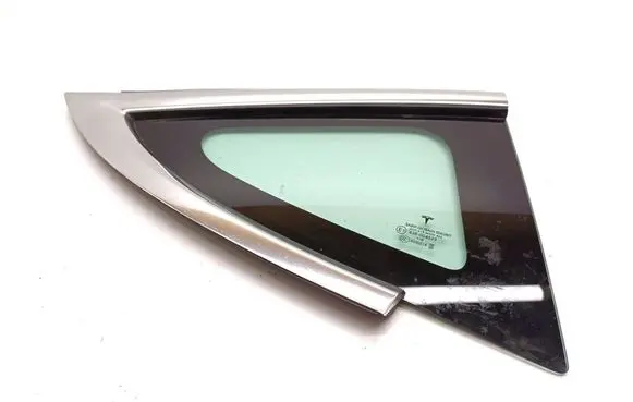 Tesla Model 3 Rear side window 1080706-00-H