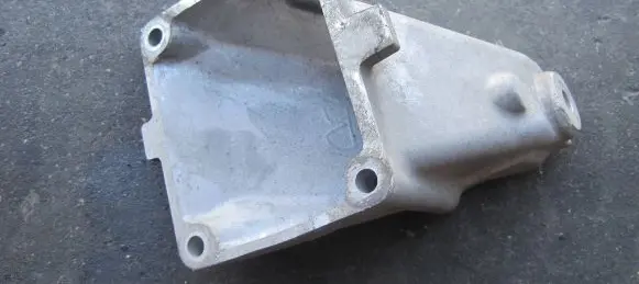 Mercedes-Benz SL R129 Engine mounting bracket A1042230404 1042230404