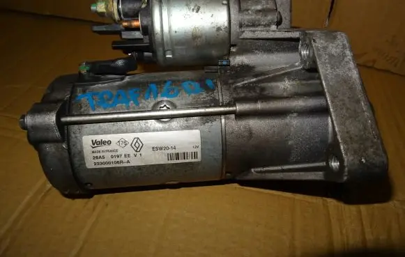 Renault Trafic III (X82) Starter motor 233000106R