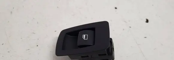 BMW 1 E81 E87 Electric window control switch 15939900 6945874 0130B
