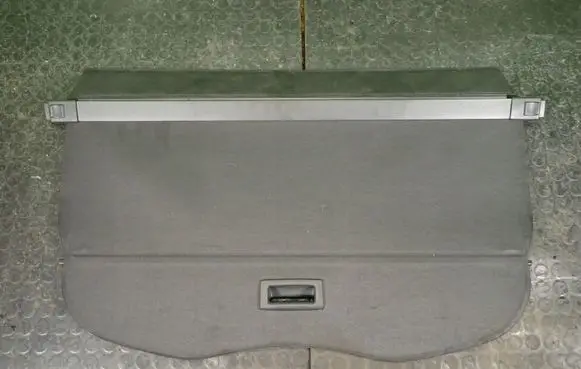 Renault Clio III Parcel shelf load cover 8200612331