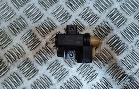 Vacuum valve