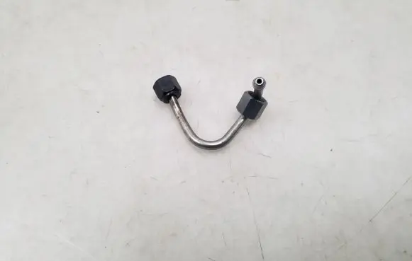 Citroen C5 Fuel injector supply line/pipe 