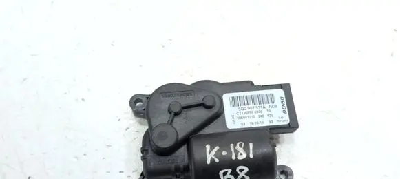 Volkswagen PASSAT B8 Air flap motor/actuator 5Q0907511A 186001010