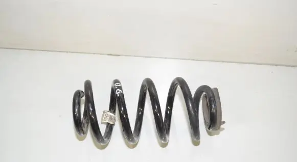 BMW 2 F46 Rear coil spring 6866768 33536866768