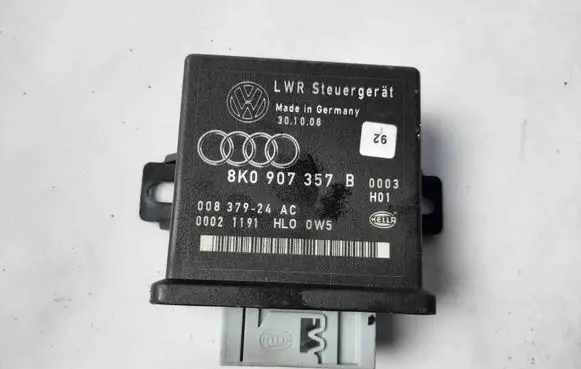 Audi A5 8T 8F Light module LCM 8K0907357B