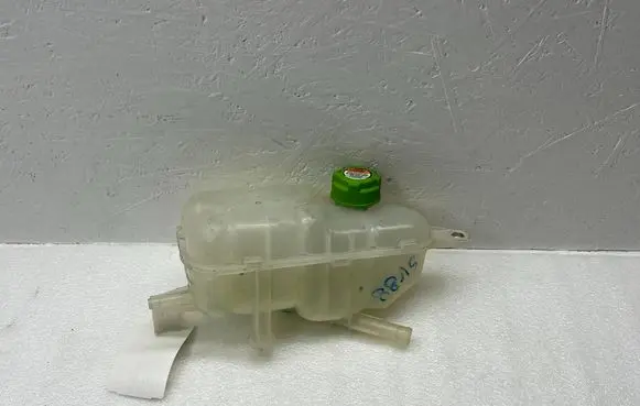 Suzuki Vitara (LY) Coolant expansion tank/reservoir 1793074S00