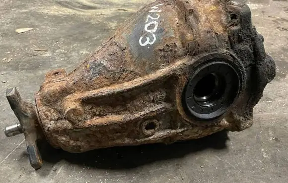 Mercedes-Benz C AMG W203 Rear differential RATIO327 2300GASOLINE