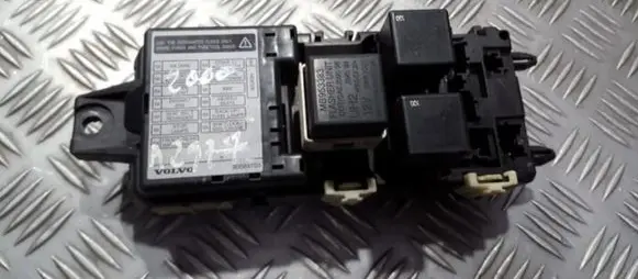 Volvo S40, V40 Fuse box set 30889703