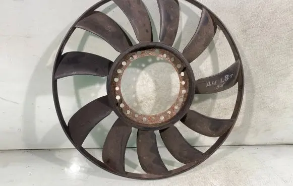 Audi A4 S4 B5 8D Fan impeller 058121301b
