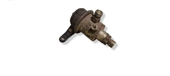 Audi 80 90 B3 Fuel pressure regulator 